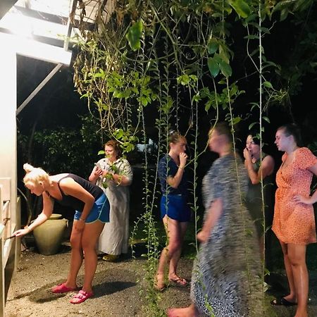 Chaaya Inn Hotel Hikkaduwa Exteriör bild