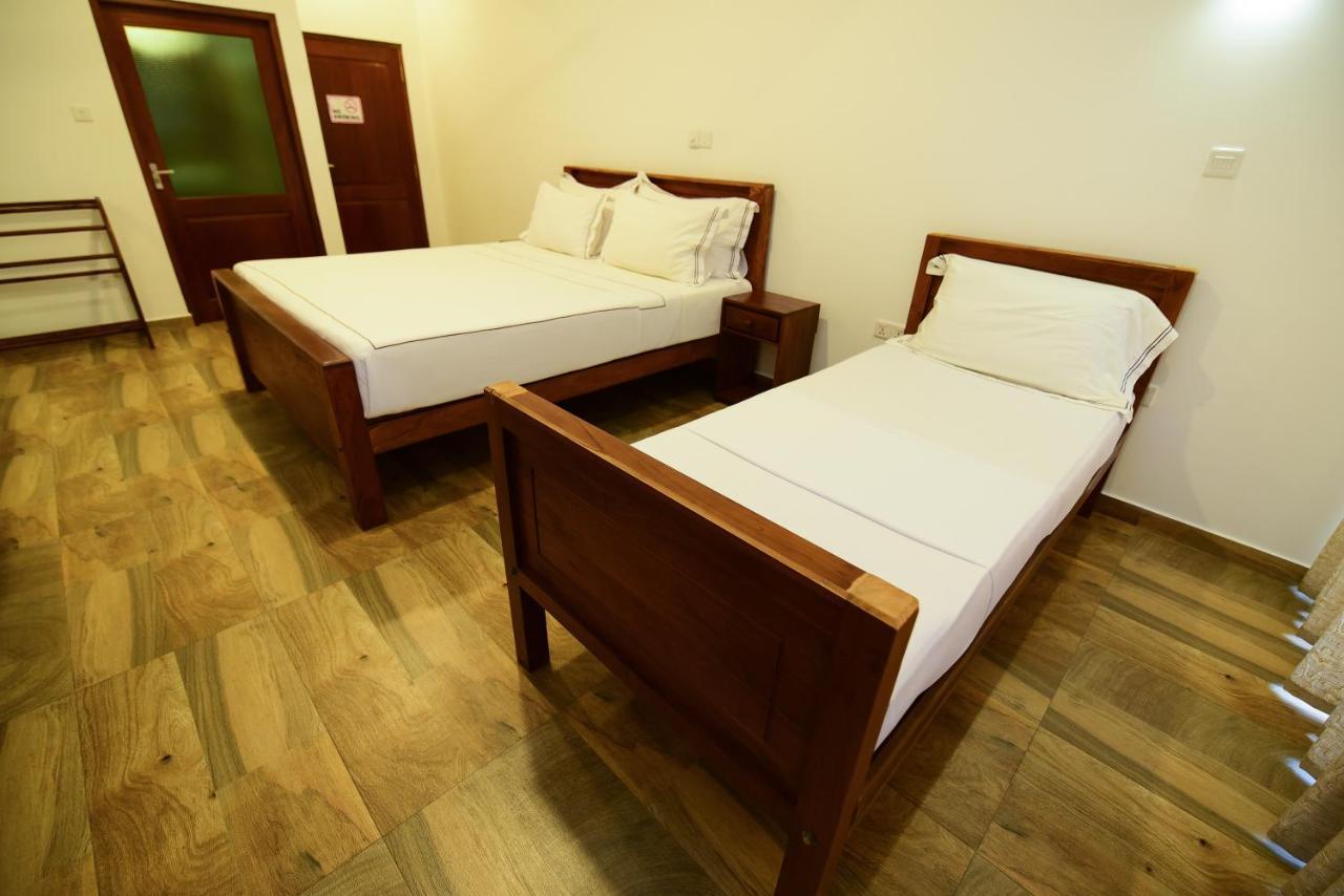 Chaaya Inn Hotel Hikkaduwa Exteriör bild